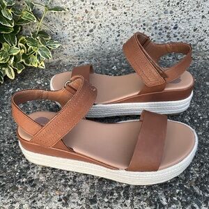 Sorel Cameron Flatform Sandal Sz 7